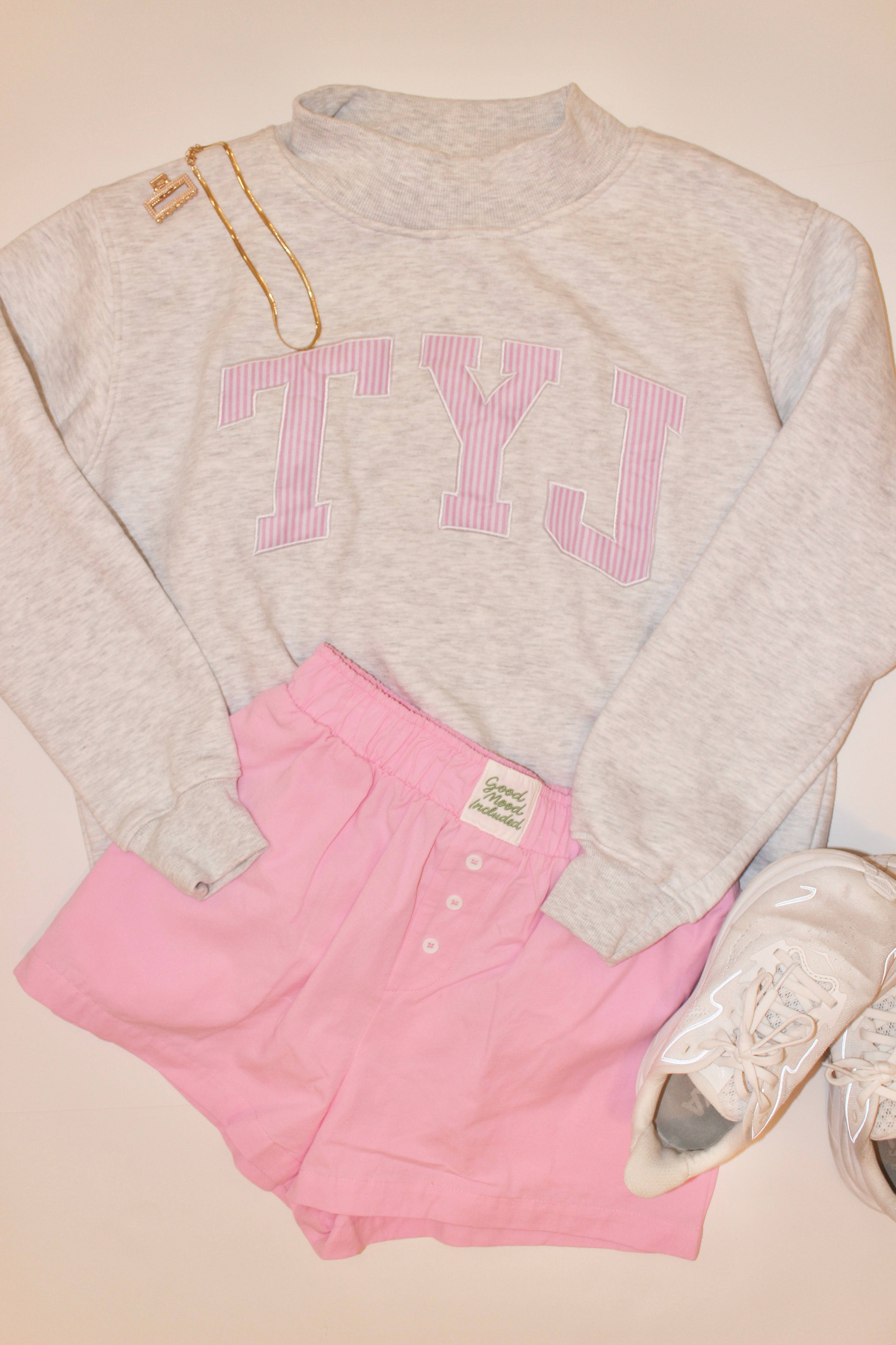 TYJ Mockneck